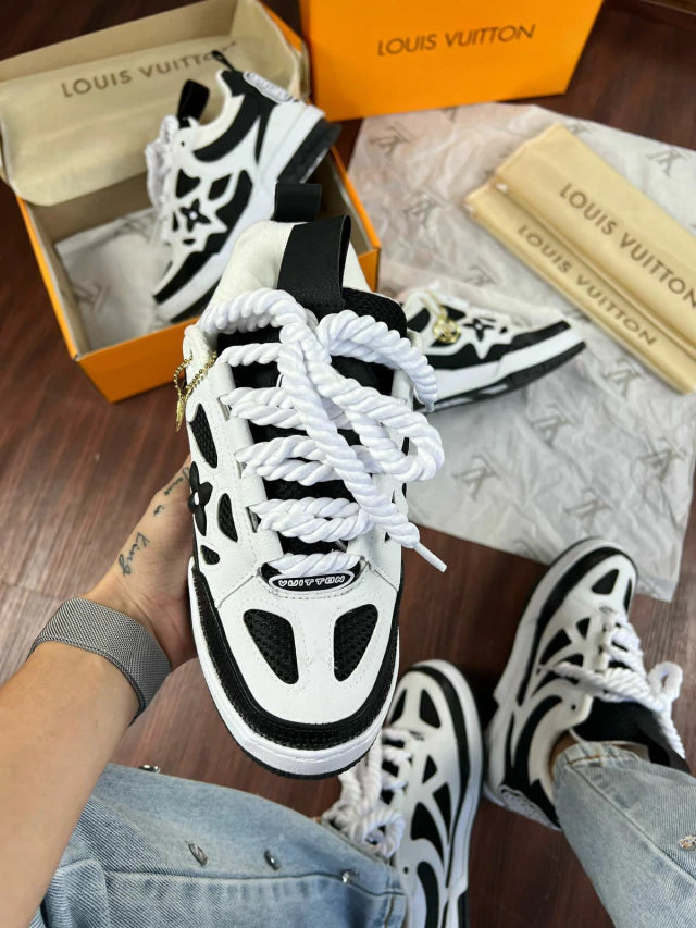 Modelo Lv Branco e Preto + Brinde Exclusivo